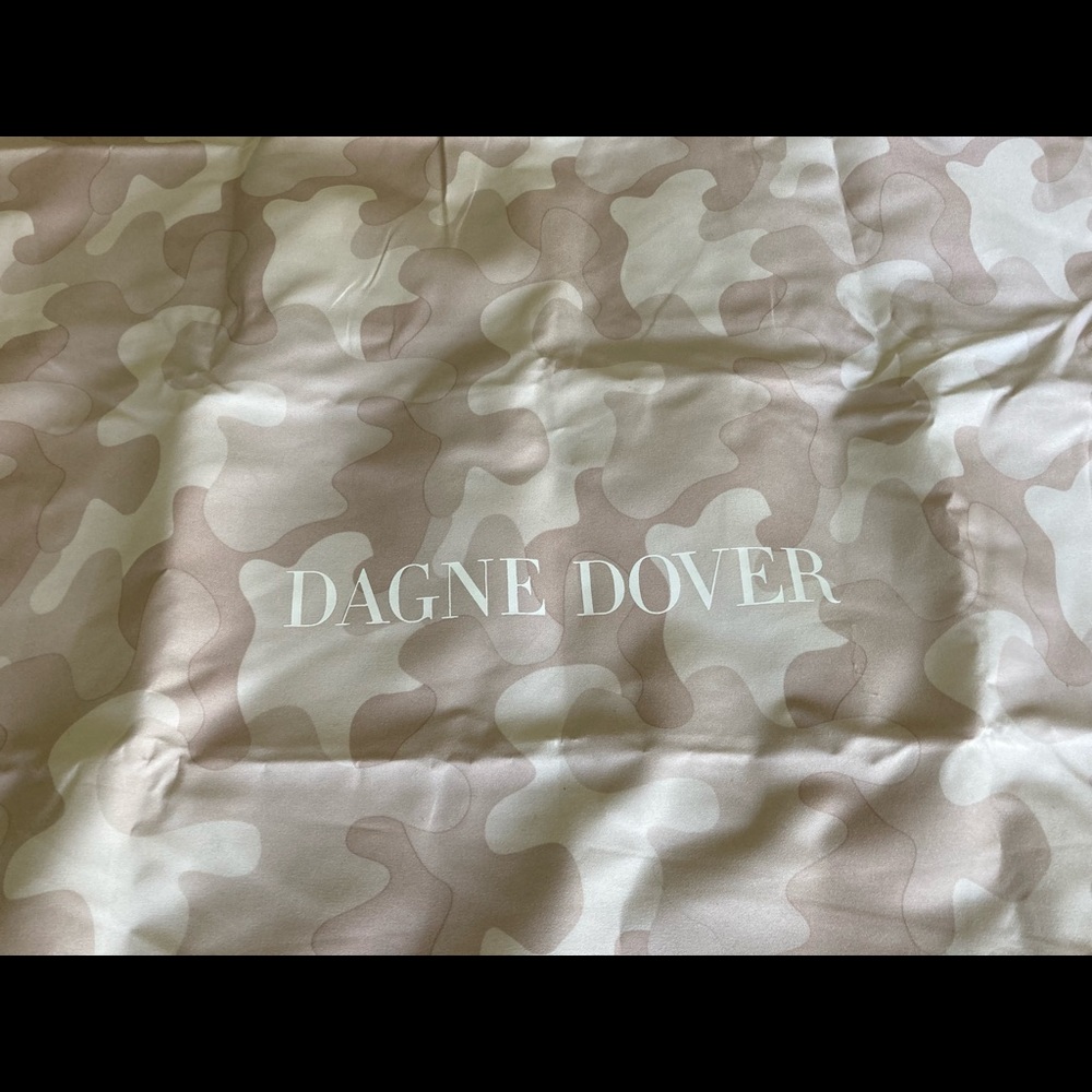 🏡*NEW* Dagne Dover medium dust bag 20”x24”